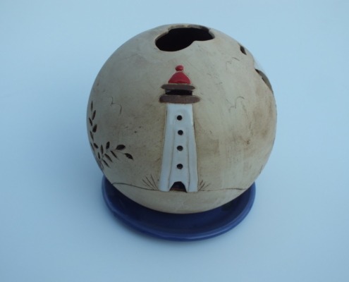 eine Keramikkugel für ein Teelicht mit Hiddenseemotiv