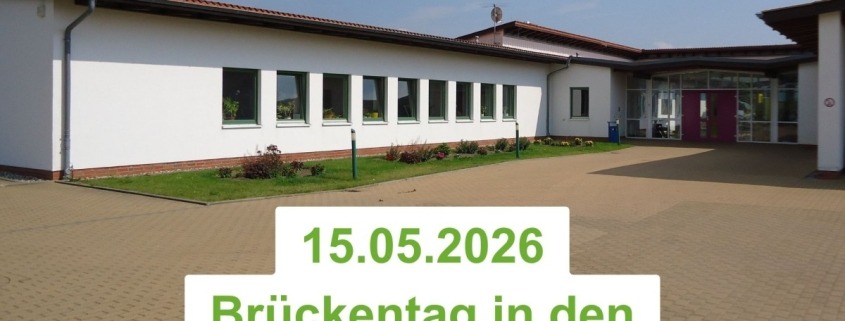 Am 15.05.2026 ist Brückentag in den Stralsunder Werkstätten. Im Hintergrund ist die Hauptwerkstatt zu sehen.